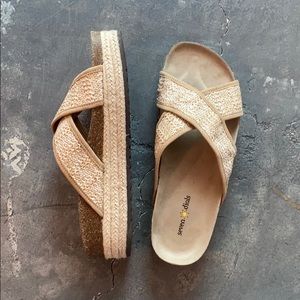 Tan straw slide sandals flatform sz10